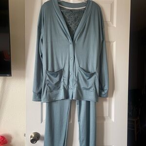 Live 2 Lounge Cozy Blue Women's Pajama Set